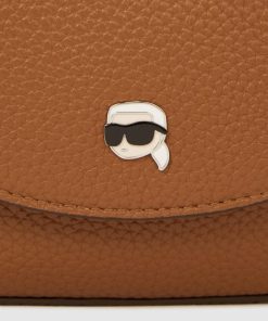 Amberarchives.shop0799f57e4e 3