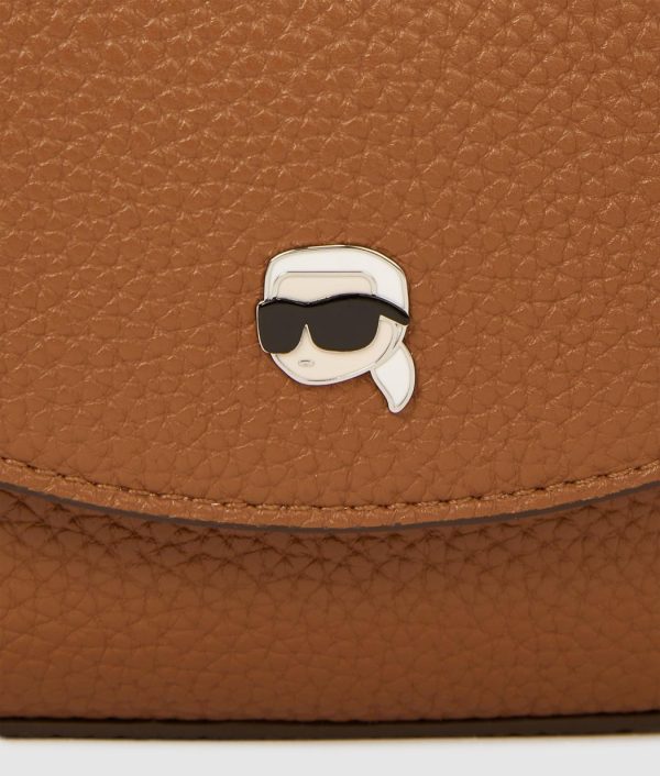 Amberarchives.shop0799f57e4e 3