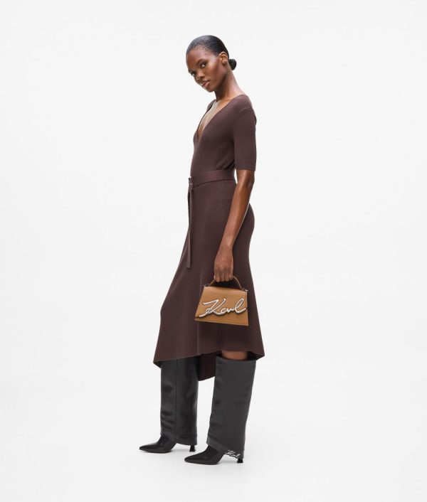 Amberarchives.shop2232a49862 2