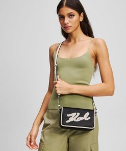 Amberarchives.shop2ba9323f87 2