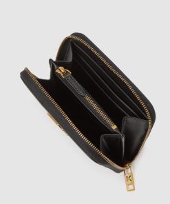 Amberarchives.shop30e5be23f8 3