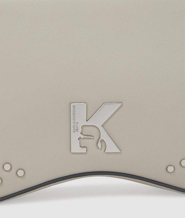 Amberarchives.shop65711d4232 3