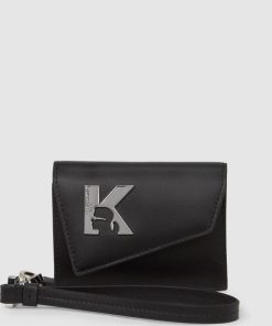 Amberarchives.shop6f22d4b8ab 1