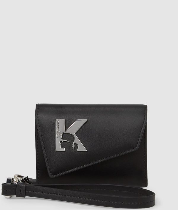 Amberarchives.shop6f22d4b8ab 1